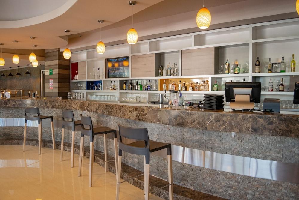 Hilton Garden Inn Leon Poliforum Экстерьер фото