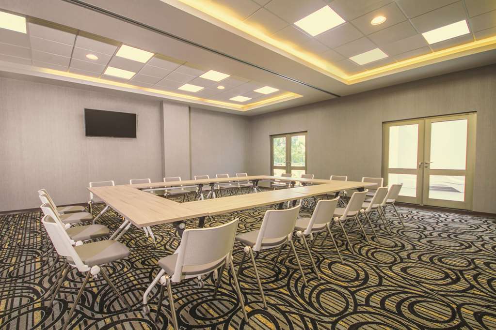 Hilton Garden Inn Leon Poliforum Удобства фото